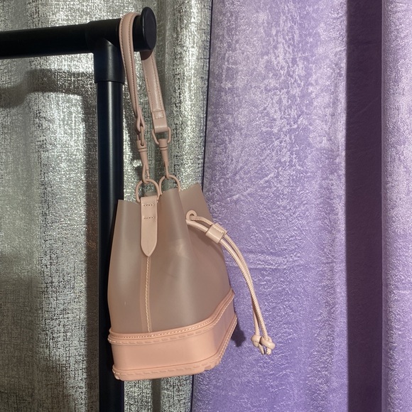 Stylish Purse - Picture 2 of 5